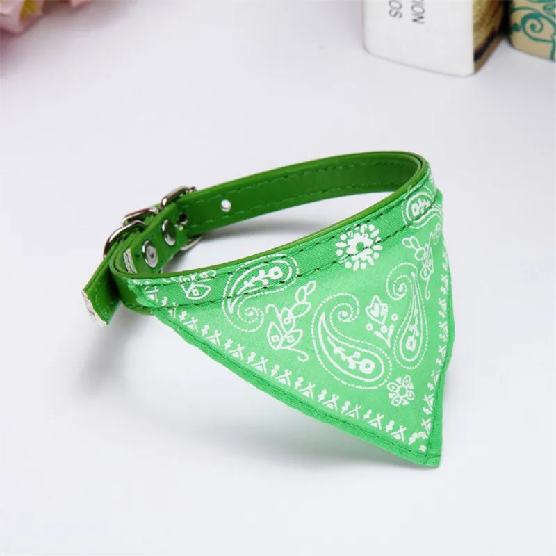 1piece Cute Adjustable Small Dog Collars Puppy Pet Slobber Towel Outdoor Cat Collar Print Scarf Design Dog Collar Neckerchief