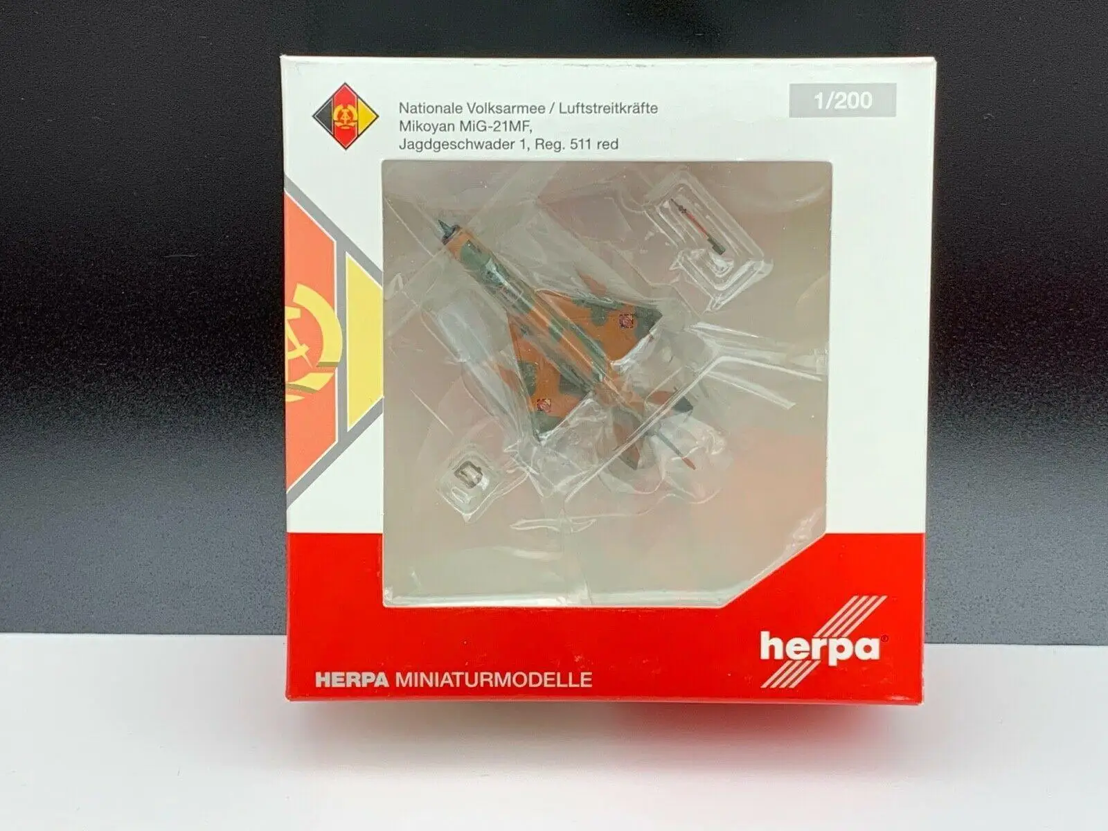 Herpa National Volksarmee Luftstreitkrafte Mikoyan MiG-21MF Jagdgeschwader 1 Reg 511 красный 1/200 литье под давлением модель самолета