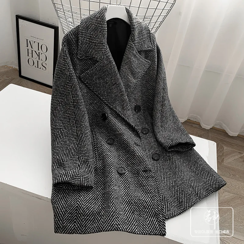 

A Generation of 2019 Autumn And Winter New Products Double Breasted Herringbone Twill Mid-length Woolen Coat Coat Entity
