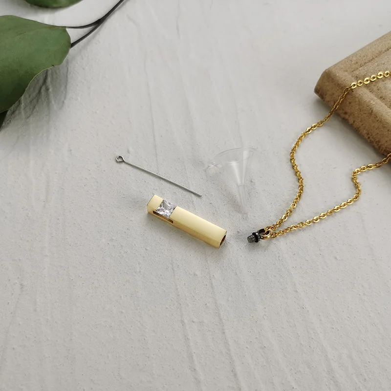 Vnox Urn Necklaces for Ashes Memorial Cremation Jewelry, Stainless