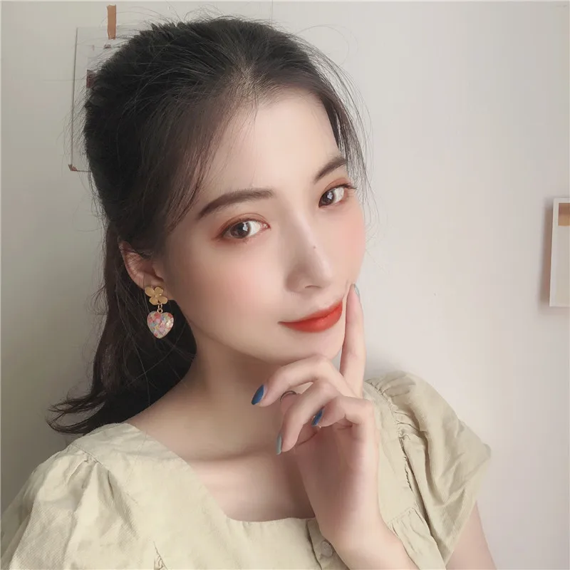 Милые серьги-клипсы золотистого цвета с цветком из стекла в виде сердца, серьги с ушками в Корейском стиле для женщин и девушек