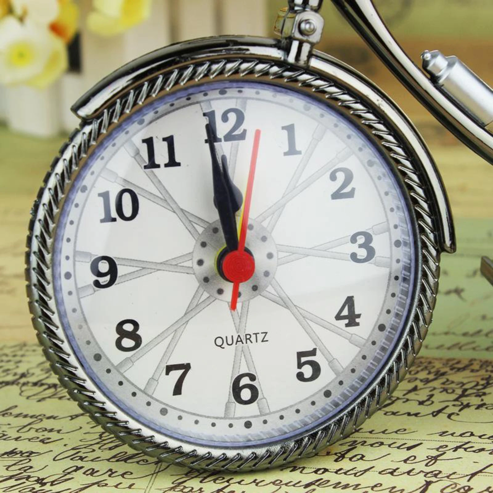 Vintage Bike Shape Alarm Clock Fun Bicycle Clock Ornaments for Home Decor Vintage Bike Shape Alarm Clock Fun Bicycle Clock Ornaments for Home Decor