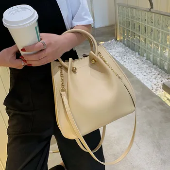 

This year's popular bag 2020 new fashion summer cross-body bag female versatile Ins tote bag large capacity