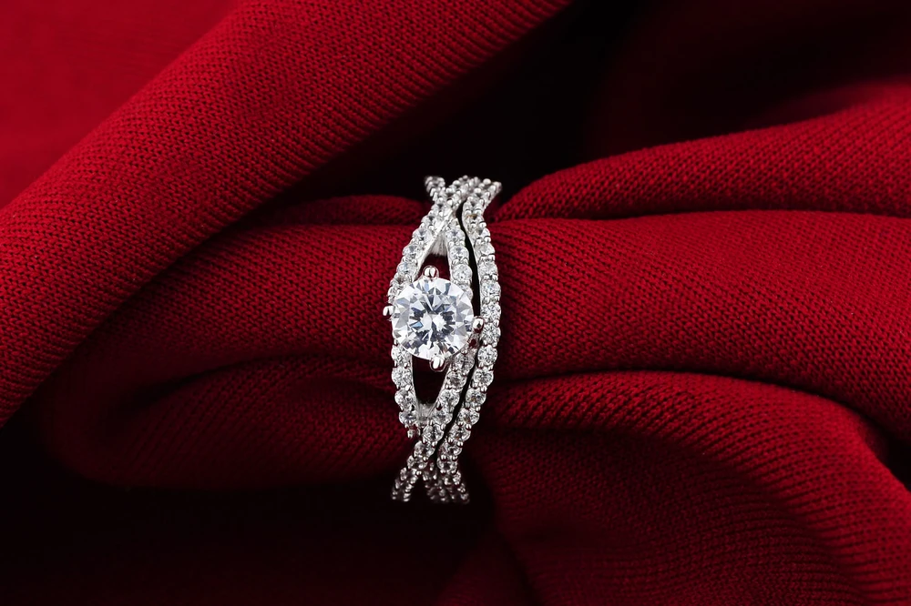 

White Gold Plated 1ct Round Cut NSCD S925 Ring Bands Simulation Diamant Jewelry 925 Ring Engagement Wedding Rings Set (BB)