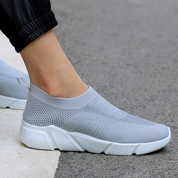 

2020 New Men Sneakers Black Mesh Breathable Men Running Casual Shoes Male Lace Up Non-slip Low Athletic Sneakers Casual Man Shoe