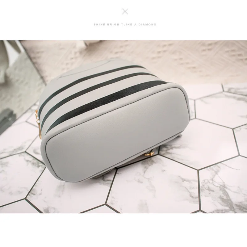 Девушки Satchels характер наушники с «молнией» отверстие рюкзак Наплечные сумки Сумка для мобильных телефонов