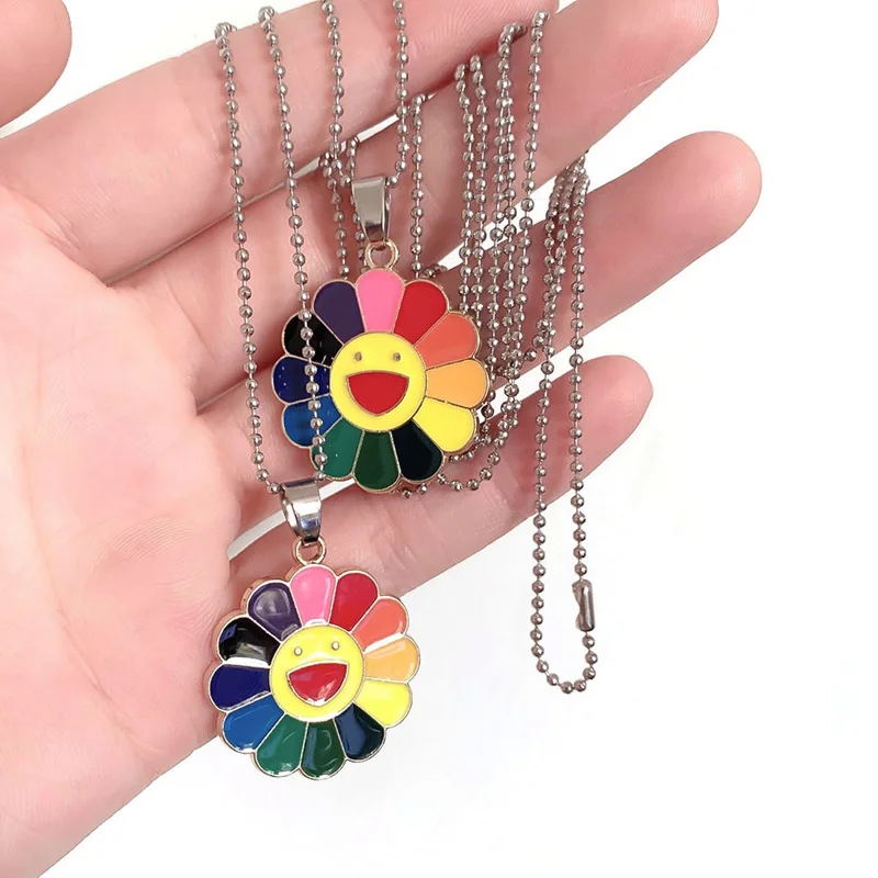 

2019 New Fashion Simple Classic Murakami Sun Flower Sunflower Colorful Petals Smiley Can Be Rotated Hip Hop Pendant Necklace