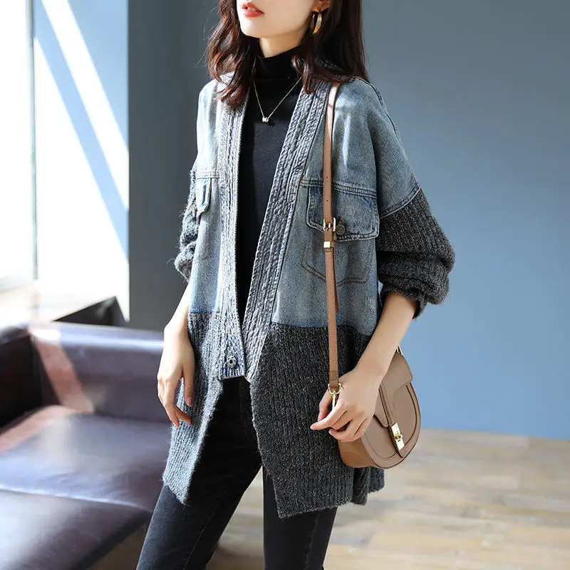 

1pcs Women's Plus Size Long Coats 2020 Winter New Fashion Denim Knitted Cotton Button Splicing Keep Warm Ladies Jeans Jackets