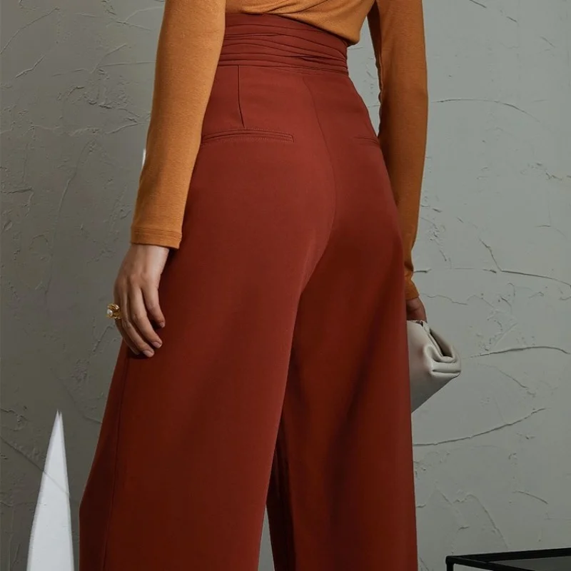 Рисунок 3 - Брюки женские прямые с широкими штанинами