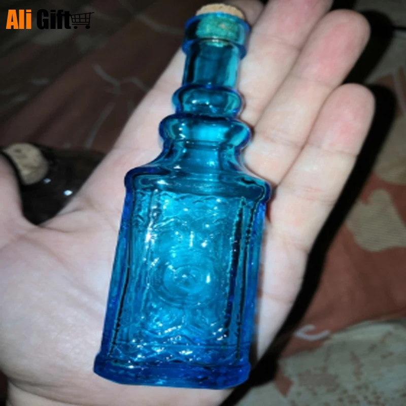 Маленькая винтажная резная стеклянная ваза башенная для дома бутылка зеленые