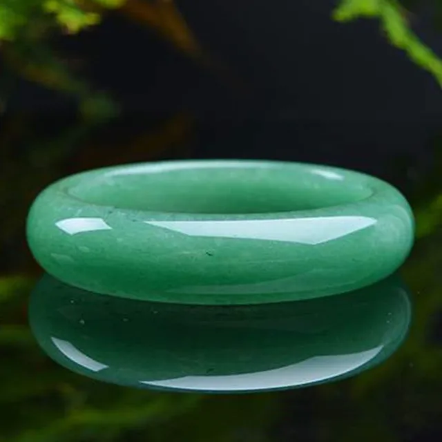 Genuine Natural Jade Bracelet: A Symbol of Beauty and Good Fortune