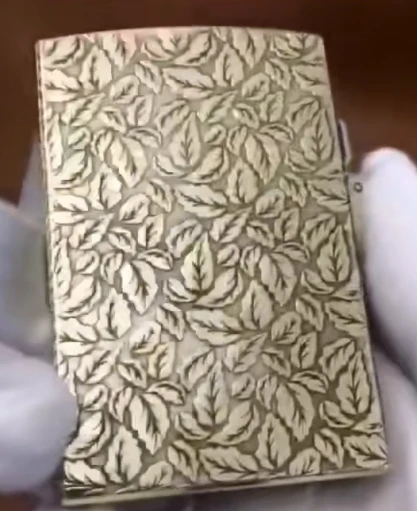 WZH смотреть видео листья девушка 7,6*4,8*1,6 см 400 г 593S Броня Shieldr латунь лазерная гравировка Керосин Зажигалка