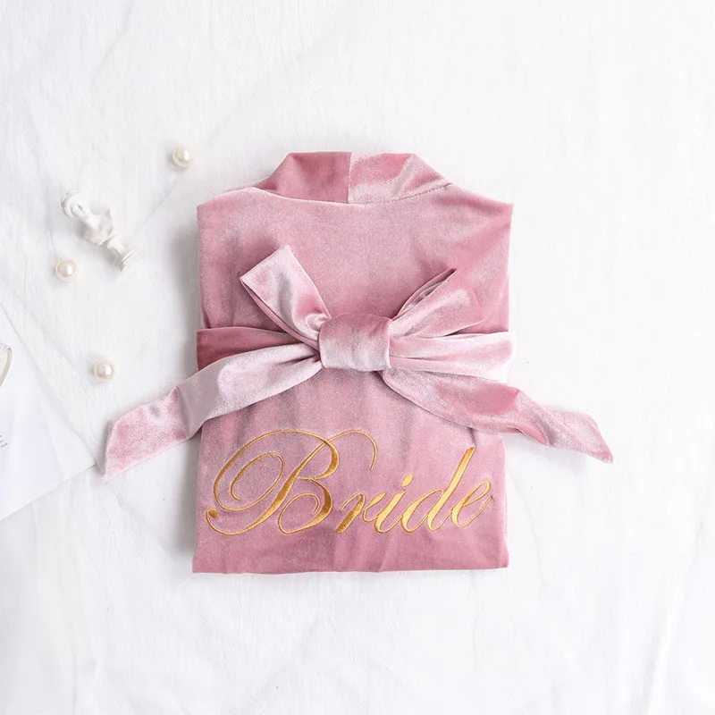 Brides pink Ночная рубашка невесты для женщин золотого бархата кимоно для невесты халат розового цвета с Вышивкой Букв ночная рубашка с длинным рукавом домашняя одежда для сна - Цвет: Brides pink