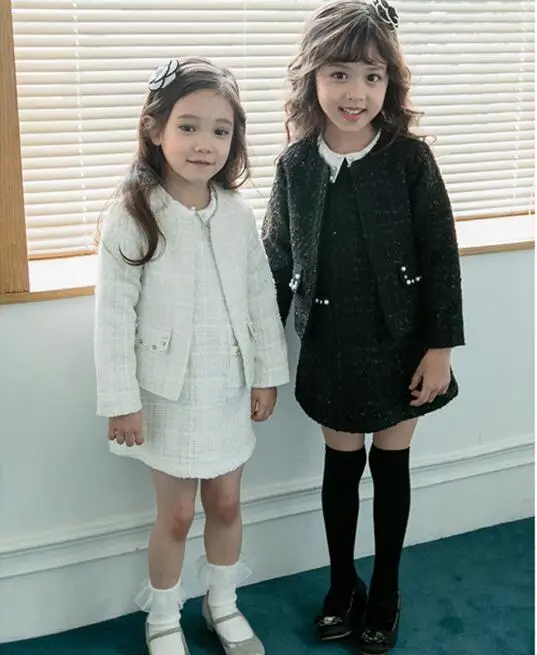 Бутик, комплект детской одежды, осень г., белые, черные пальто и платья-майки одежда из 2 предметов Детские костюмы модные наряды для девочек