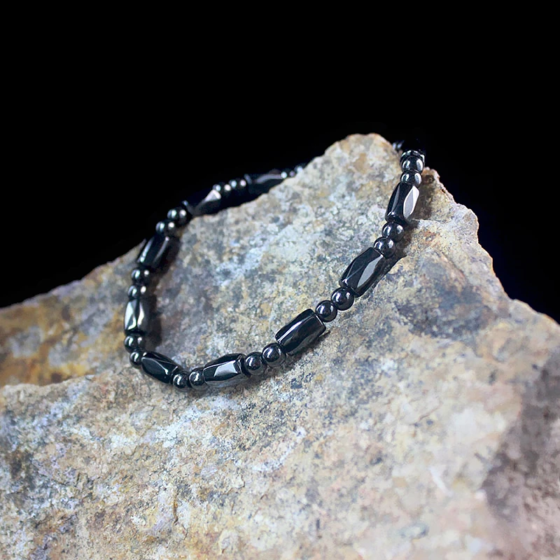 Натуральный камень гематит магнитный граненый бисер растягивающийся бисерный