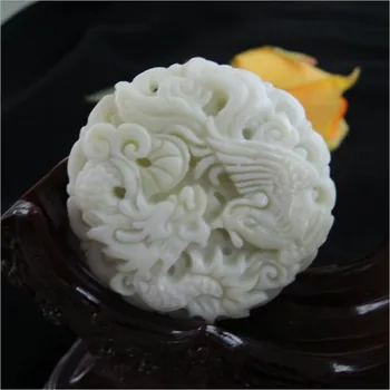 

Lantian Yulong Feng xiang hanging piece natural jade sweater chain jewelry dragon phoenix jade pendant couple son and woman