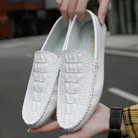 2022 Spring Summer Men's Loafers Light Flat Casual Shoes Men Breathable Slip-On Soft Leather Mens Driving Shoes Man Moccasins 1