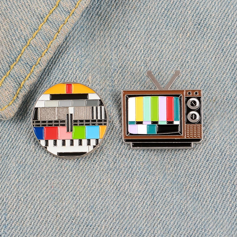 Vintage Tv Smalto Pin No Signal Tv Test Pattern Arcobaleno Schermo Spilla Risvolto Zaino Distintivo Gioielli Divertenti Regalo Per Gli Amici