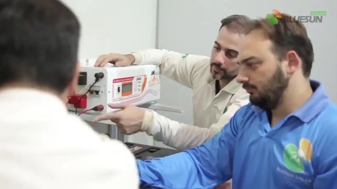 Bluesun 5Kw 10Kw Inverter Di Energia Solare 10Kw Mppt Inverter Solare 5Kw 10Kw Inverter Di Energia Solare Ibrida Per Uso Domestico