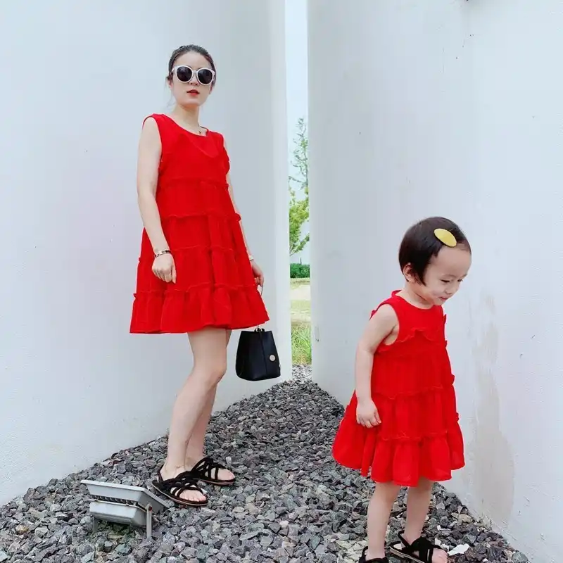 親子ファッション母と娘のドレス夏 新韓国語バージョンのノースリーブビッグ赤ドレス 家族お揃いコーデ Aliexpress