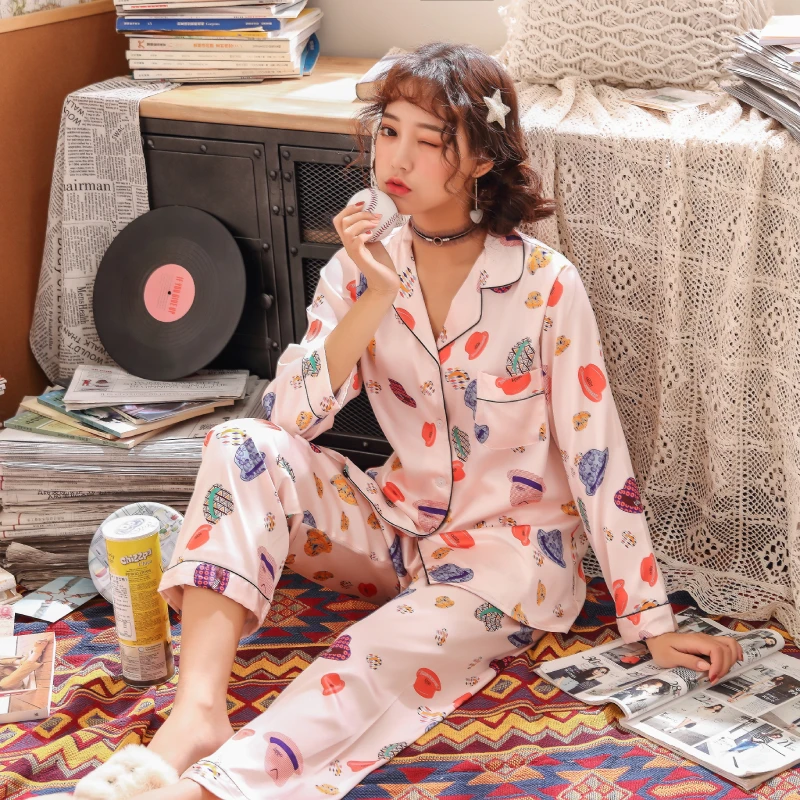 

Simulation silk pajamas sets small turndown long-sleeved trousers two-piece ladies hat printing satin home service sleepwear