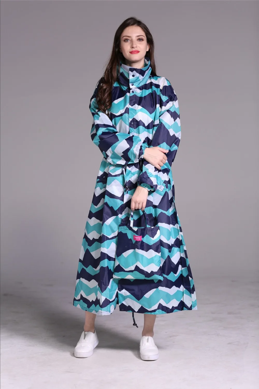 12209942336_1409041979