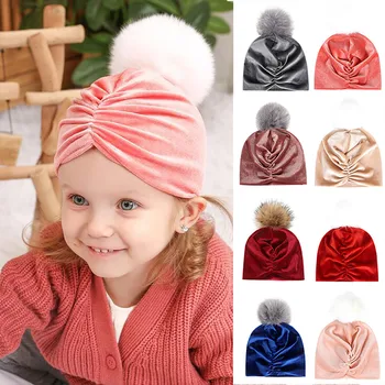 

Patchwork pompom Baby 10cm Hairball Hat Winter Velvet Women Fashion Hat Girl Boys Fashion Hats Cute Hat bonnet femme hiver