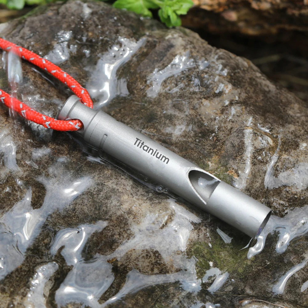 1pcs Camping Hiking Survival Whistle Ultralight Titanium Emergency Whistle with Cord Outdoor Camping Exploring EDC Tools