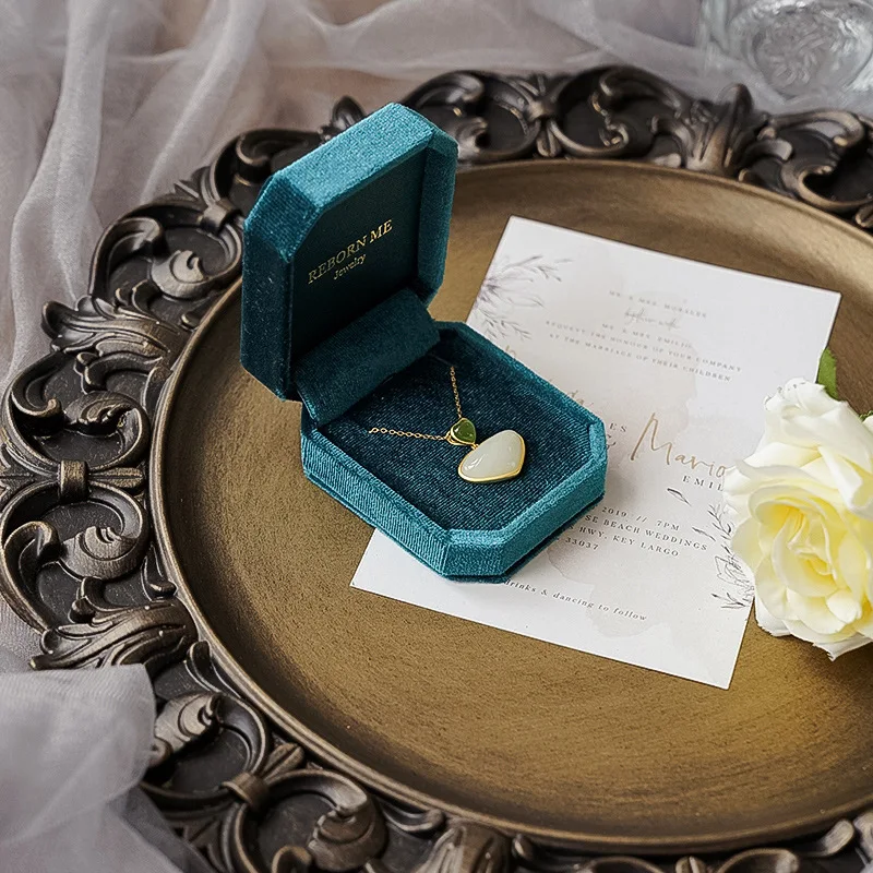 17913988202_1228087453