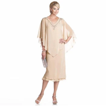 

Elegant Champagne Chiffon Knee Length Mother of the Bride Dresses With Three Quarter Sleeves Wedding Party Gowns Beaded