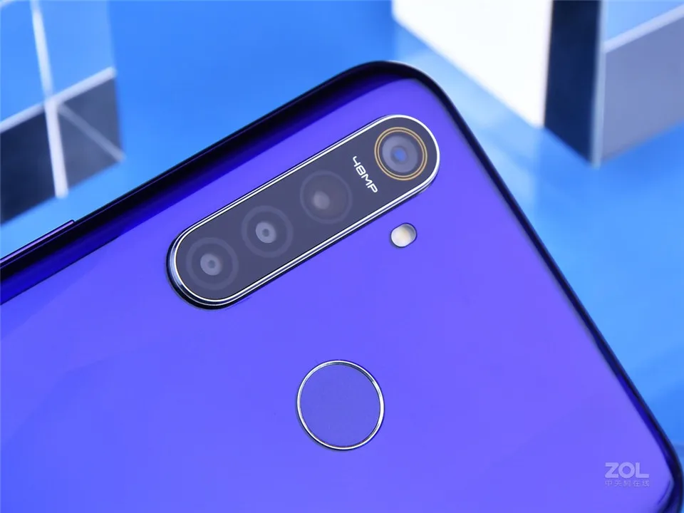 realme Q смартфон 6," FHD+ безрамочный экран Snapdragon 712 Octa Core 48MP Quad Камера VOOC 3,0 20 Вт быстро Зарядное устройство 4/6/8 GB/64 Гб 128GBPhone