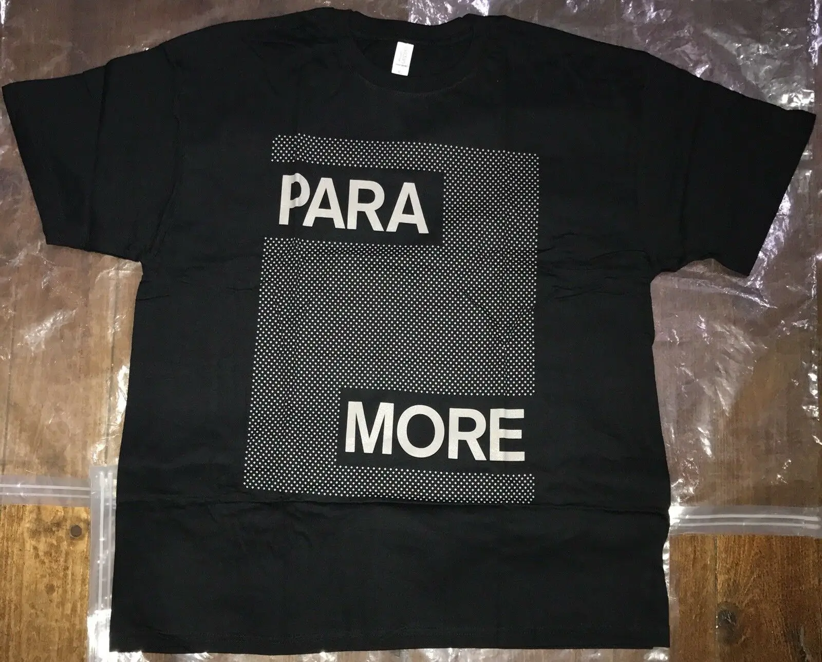

Paramore Dots XL Black Unisex T Shirt NEW Official