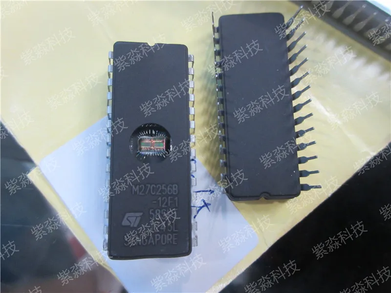M27C256B-12F1 EPROM 256K(32KX8) 120ns чип