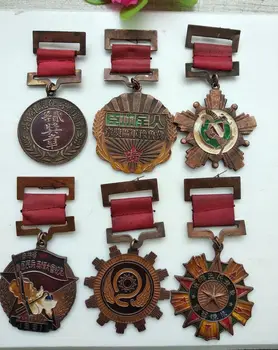 

6 Piece Vintage Military Medal Chinese war of liberation hero badge medals