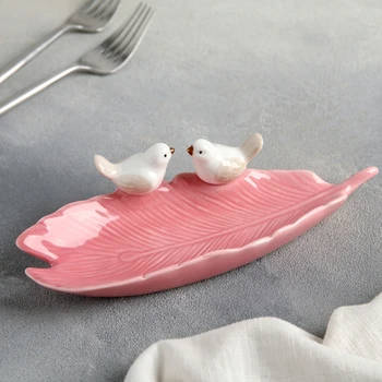 

Platter 21 × 8 cm "Birds on a leaf", pink