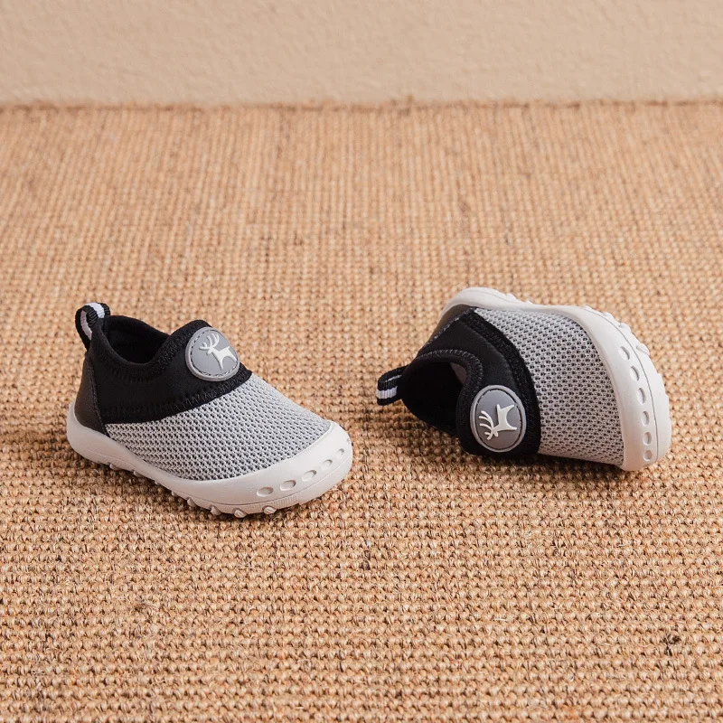 

Babyfeet Baby Soft Bottom Toddler Shoes Punched Sheet Shoes Men And Women Children Sports Footwear Anti-slip Infant Single Shoes
