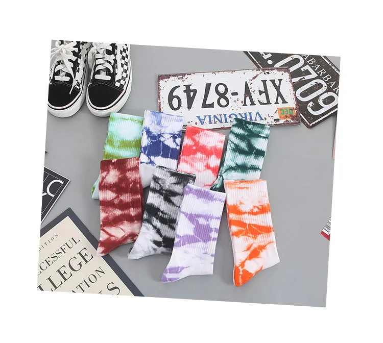 Autumn and winter fashion tie-dye socks Korean style Harajuku hip-hop skateboard socks unisex holiday gift happy cotton socks cute socks for women