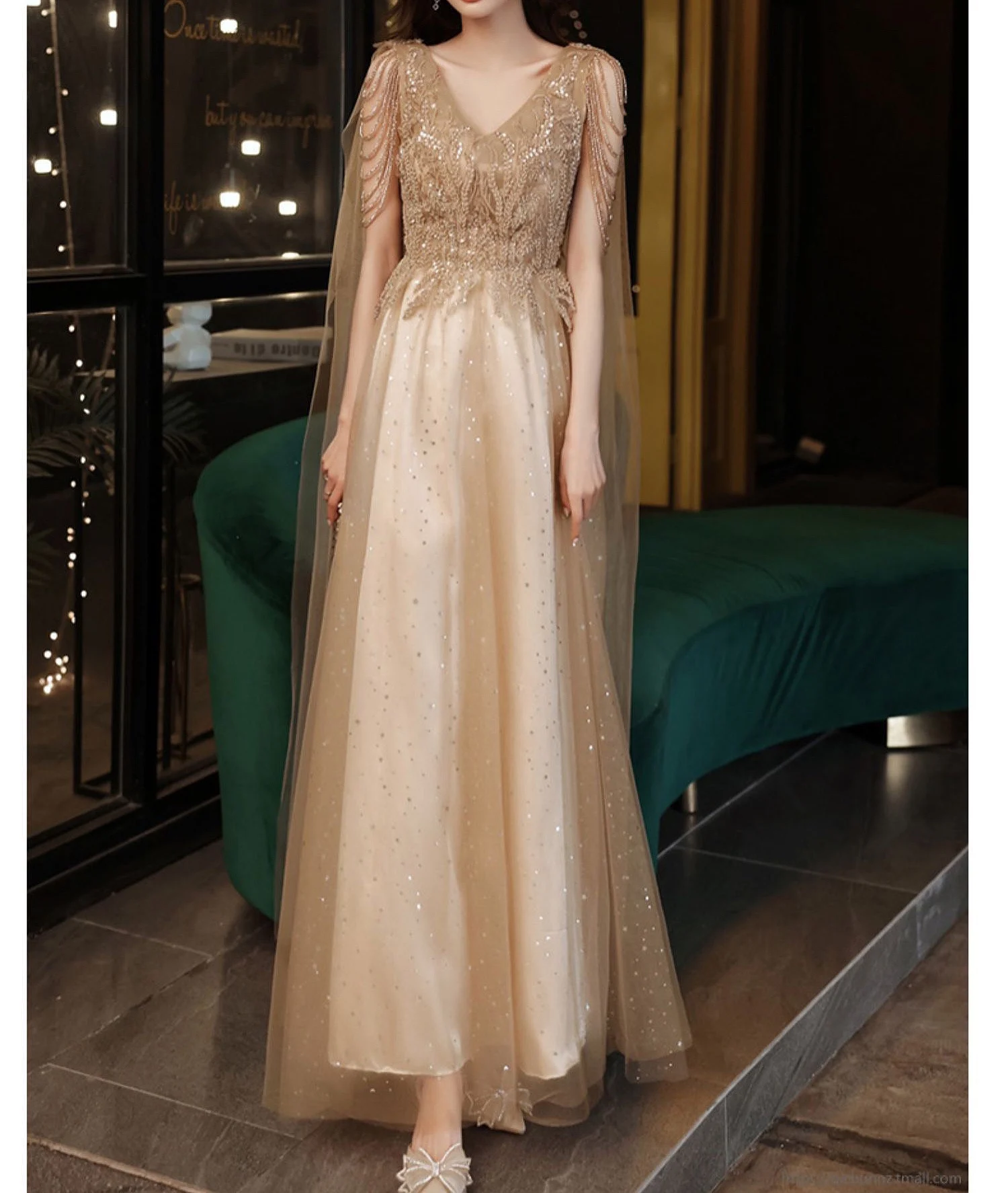 long sleeve prom dresses Champagne Gold Evening Dresses With Cape A Line Sexy V-neck A-line Shiny Luxury Beading  Shawl Formal Celebrity Prom Gowns New prom & dance dresses