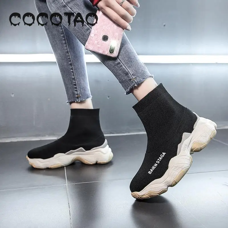 Koop 2019 Zomer Nieuwe Student Schoenen Stretch Ademende Sokken Schoenen Van Super Hoge Fire Leisure Web Celebrity Hulp Beweging Voor Vrouwen s