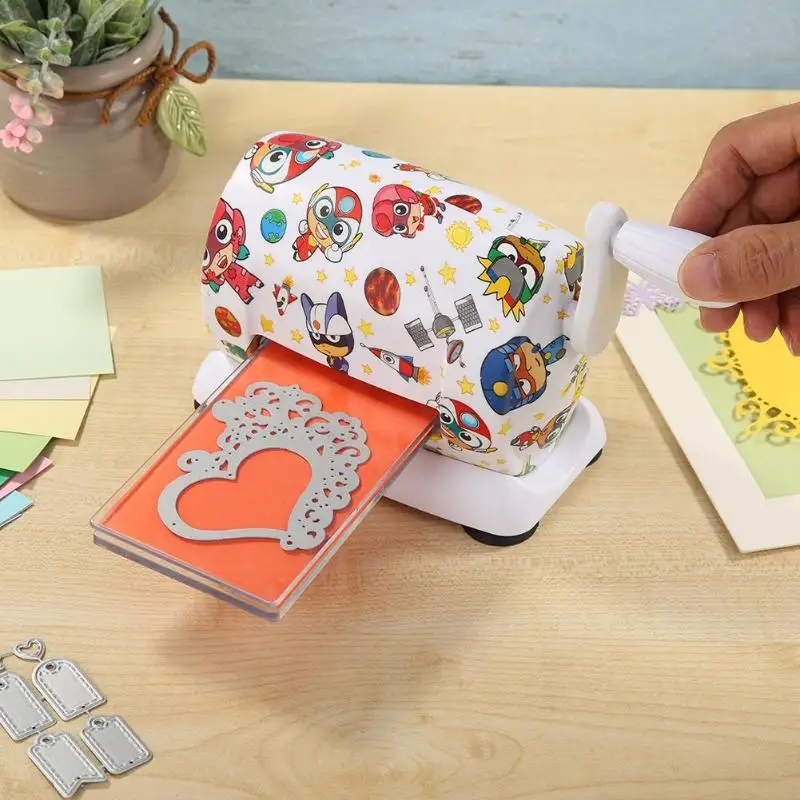 Портативная машина для вырезания пластиковой бумаги DIY, модный резак для скрапбукинга альбомов, необходимые бытовые гаджеты - Цвет: A