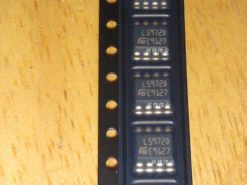 L5972 L5972D L5972D013TR лапками углублением SOP-8