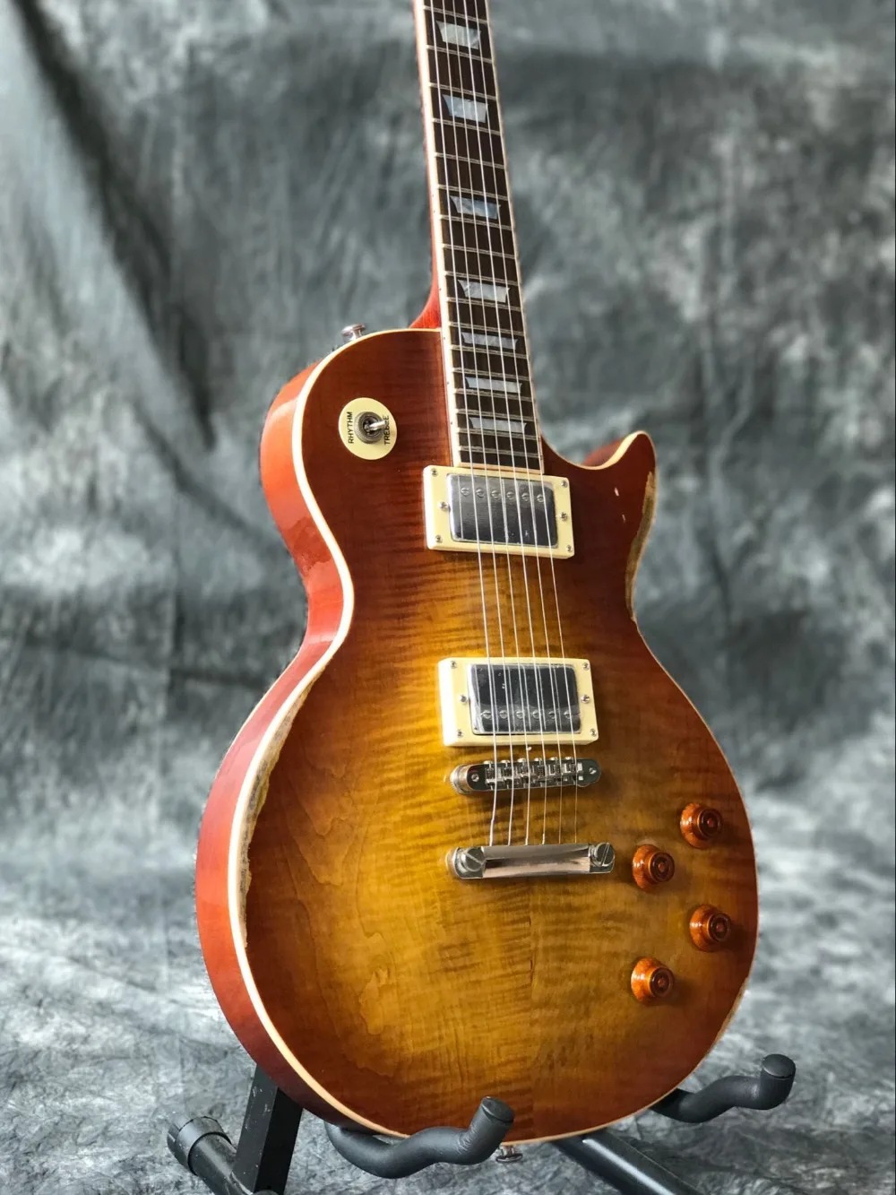 Новый стандарт Tiger Flame Sunburst на заказ электрическая гитара мощи руками. Одна часть