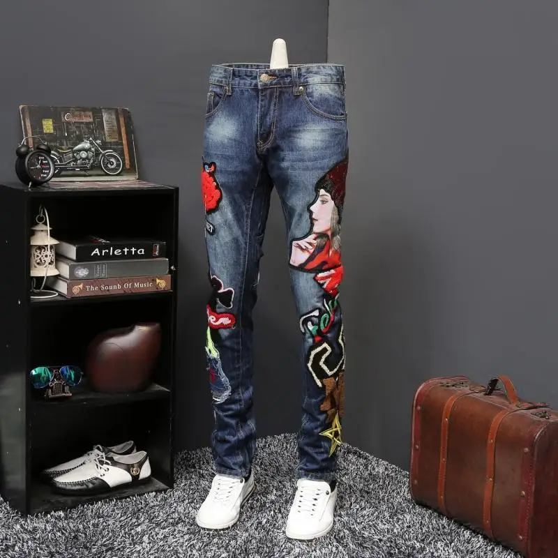 

2019 Wind Personality Beauty Embroidered Jeans Male Embroidery Flocking Self-cultivation Directly Canister Long Pant Jeans Homme