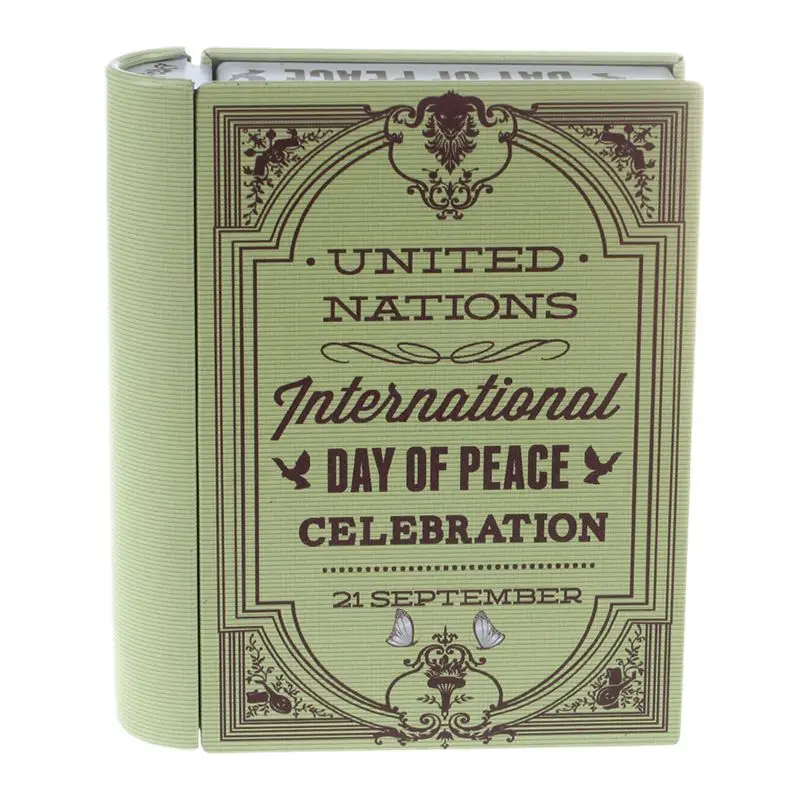 

1pc creative mini European style books shape candy storage box wedding favor tin box zakka cable organizer container household (