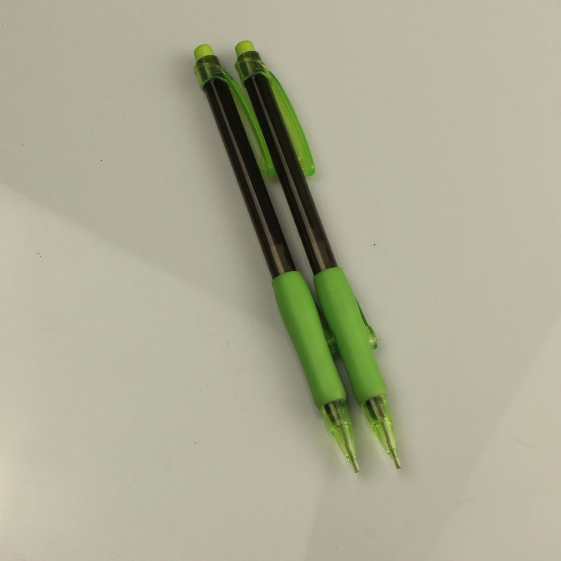 

Transparent Penholder Side out of the Core Propelling Pencil with Rubber Color Machinery Activity Pencil next by Foreign Trade E
