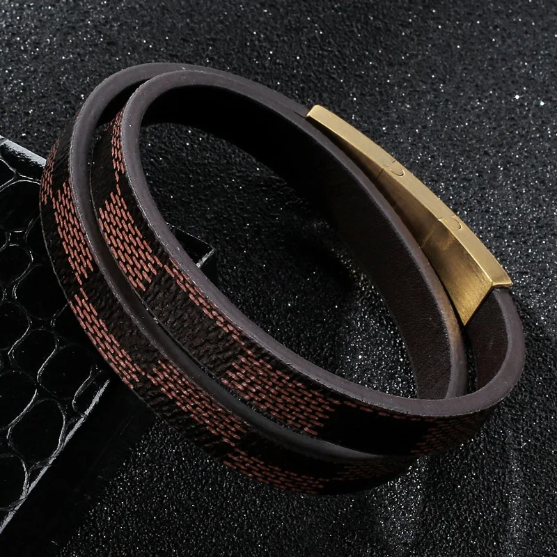 Pulseiras c pingentes