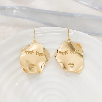

2020 carat fashion jewelry gold plated human face drop earrings for women girls