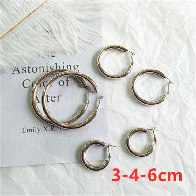 HUANZHI 2020 New Minimalist Gold Metal Large Circle Geometric Round C shape Hoop Earrings for Women Girls Jewelry GIfts