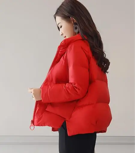 Зимняя куртка женская белая черная манто Femme теплая плотная однотонная короткая стильная хлопчатобумажная с мягкой набивкой парка Женское пальто - Цвет: Красный