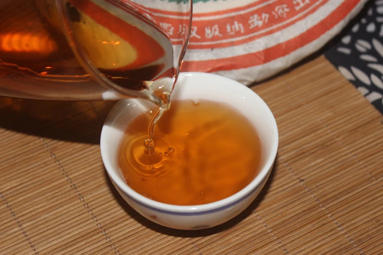 1998 CNNP Wild Arbor Leaves Zhongcha Aged Pu erh чайный торт сырой Shen 357 г|Чаедробильные машины| |